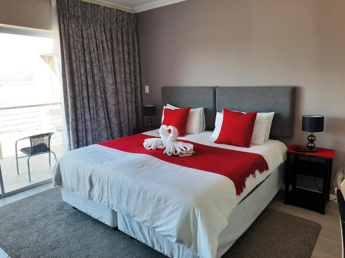 Phoenix Lodge And Waterside Accommodation Knysna Bagian luar foto