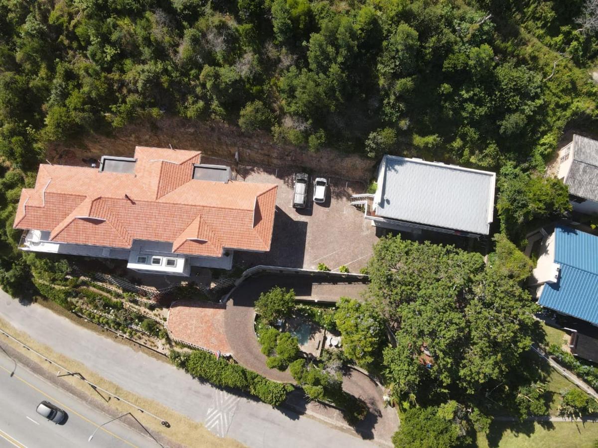 Phoenix Lodge And Waterside Accommodation Knysna Bagian luar foto