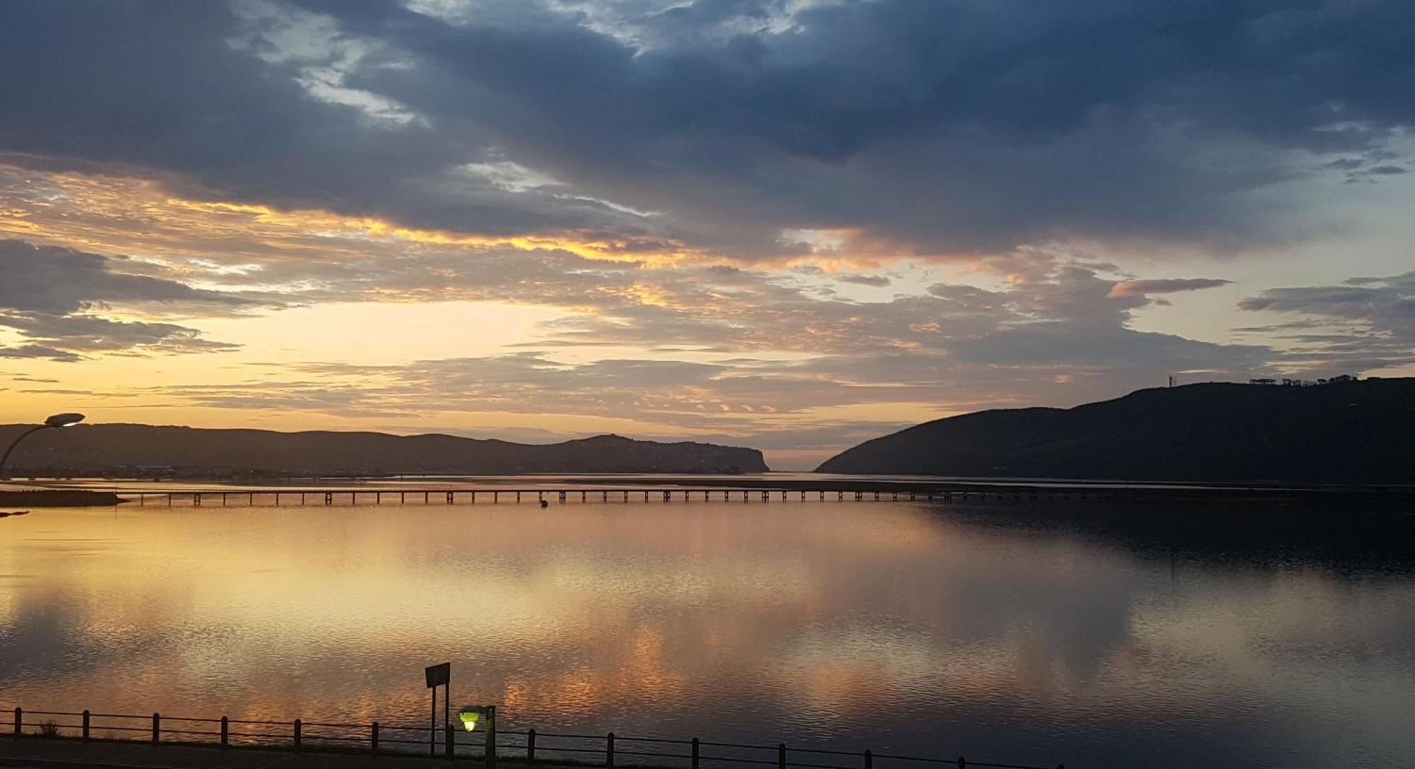 Phoenix Lodge And Waterside Accommodation Knysna Bagian luar foto