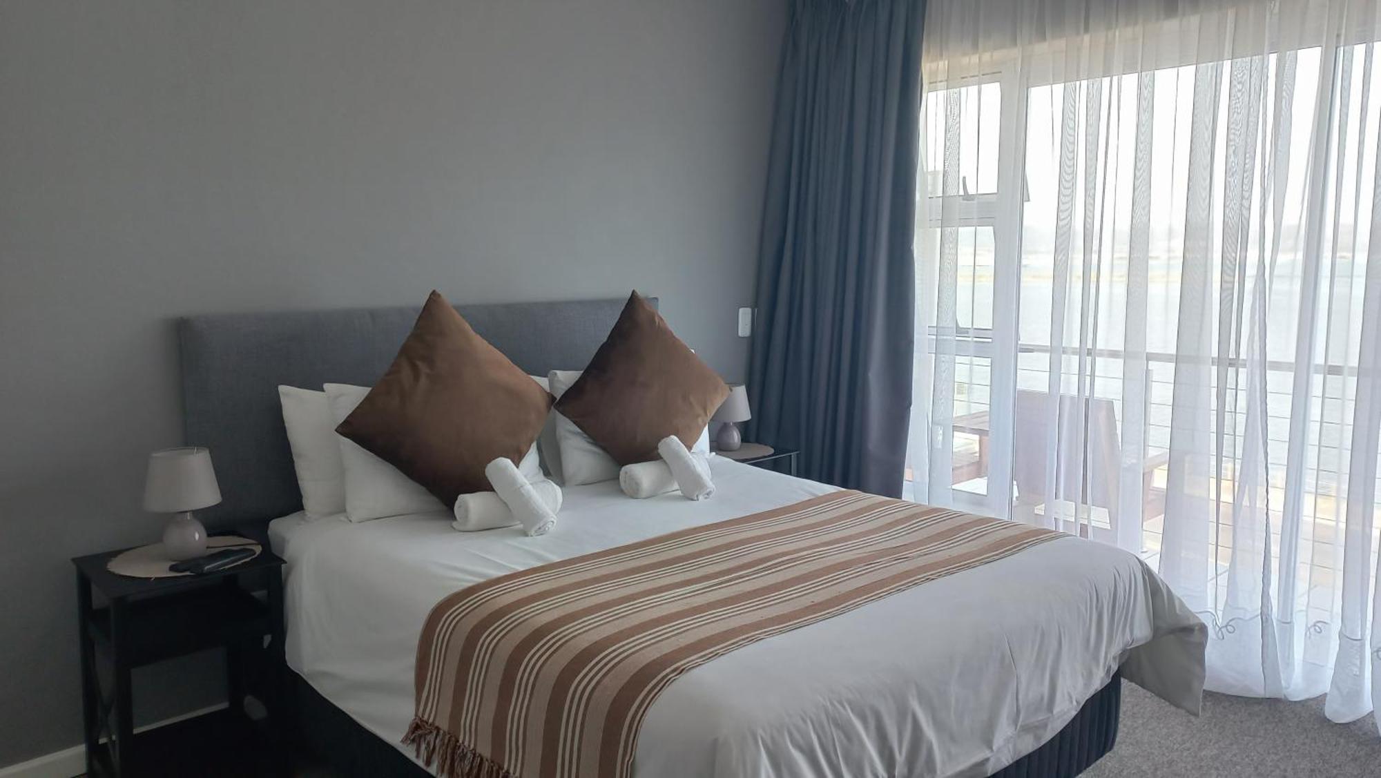 Phoenix Lodge And Waterside Accommodation Knysna Bagian luar foto
