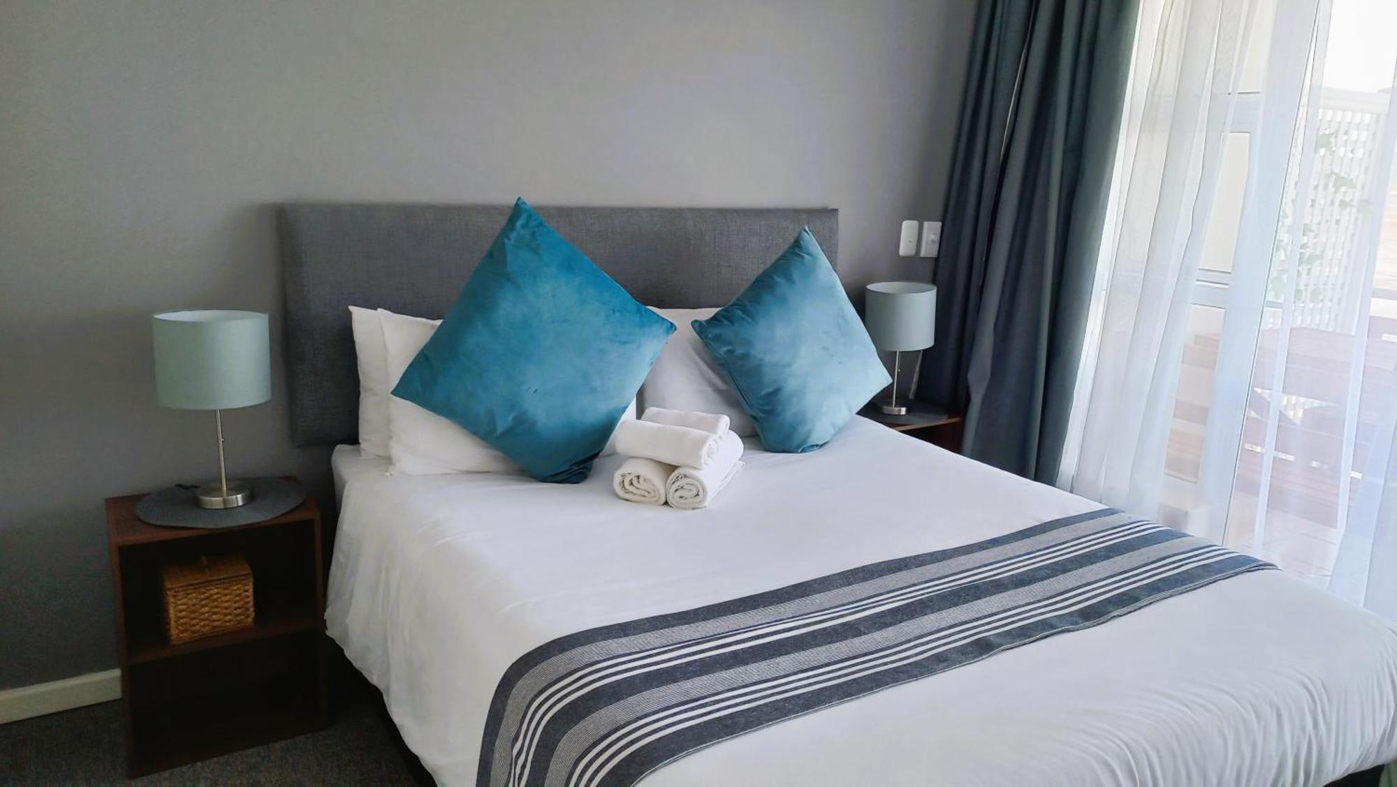 Phoenix Lodge And Waterside Accommodation Knysna Bagian luar foto