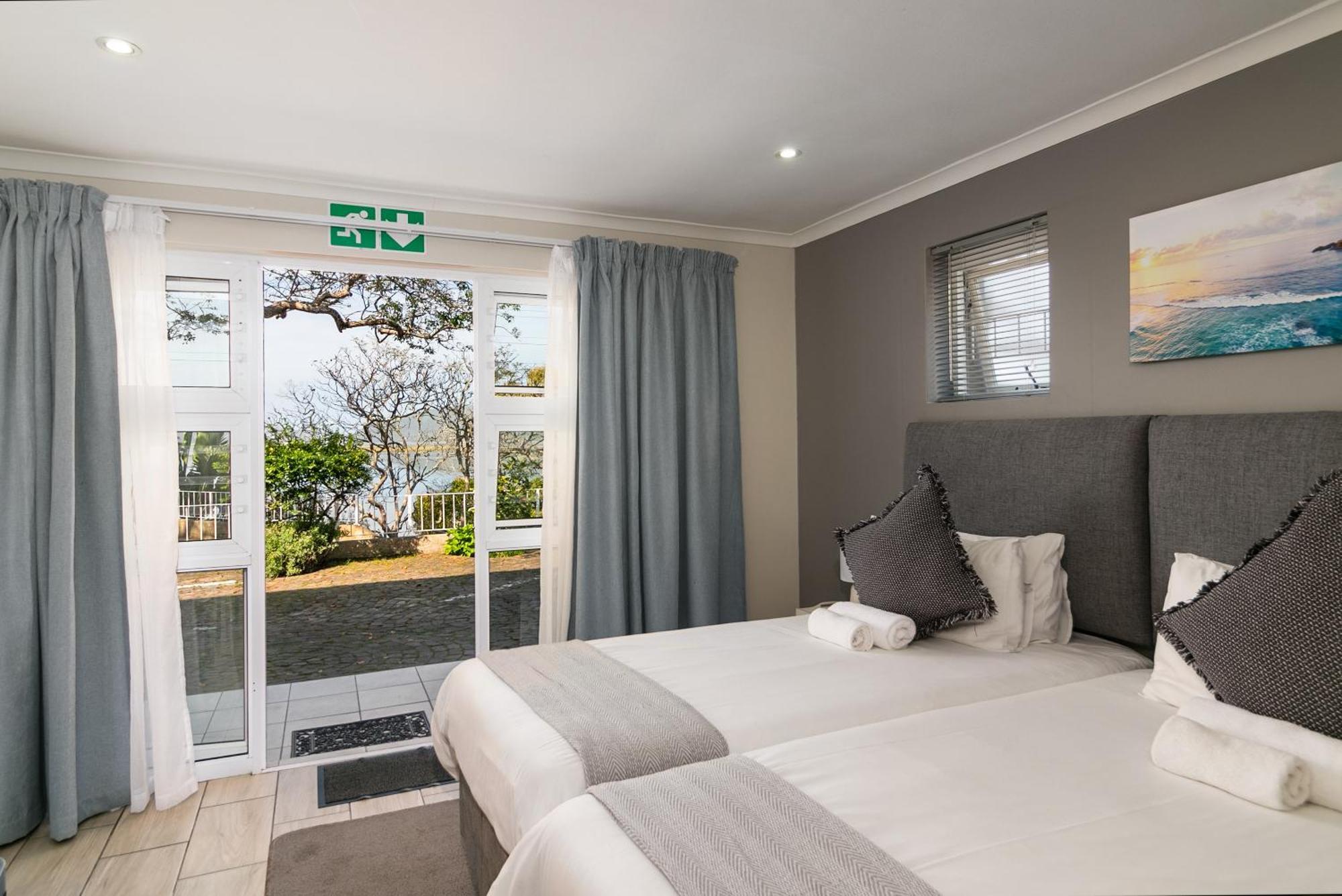 Phoenix Lodge And Waterside Accommodation Knysna Bagian luar foto